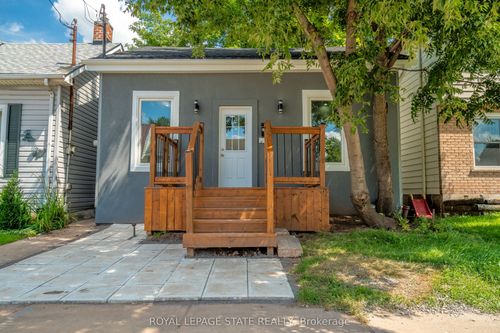 195 Picton St E, Hamilton, ON, L8L3W8 | Card Image