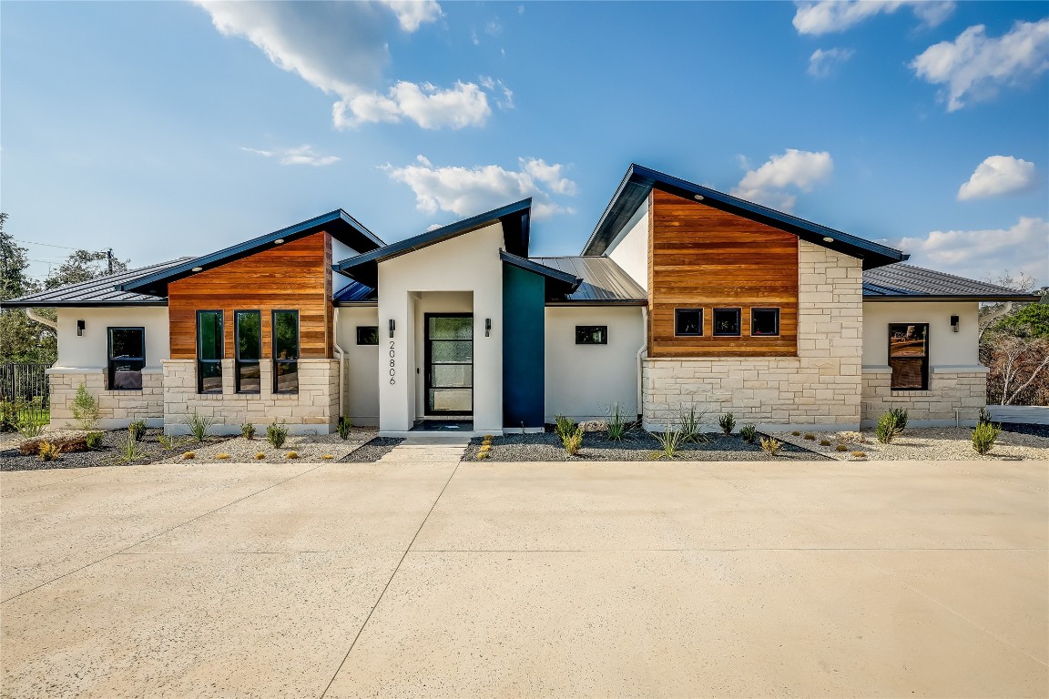 Northland Cir, Lago Vista, TX 78645