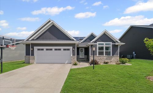 220 Red Bud Dr, Mahomet, IL, 61853-9604 | Card Image