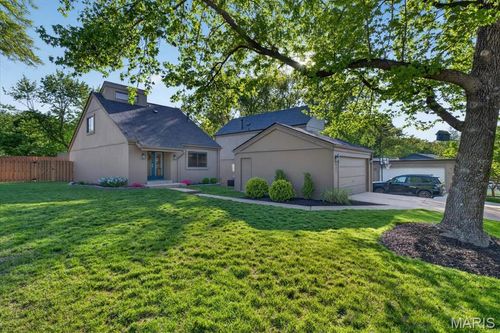 941 Woodside Village Ln, Manchester, MO, 63021-6938 | Card Image