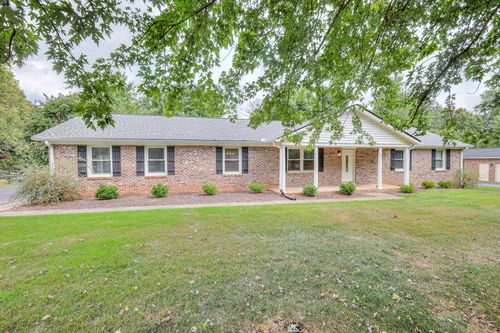 673 Rampart Ln, Murfreesboro, TN, 37128-4744 | Card Image