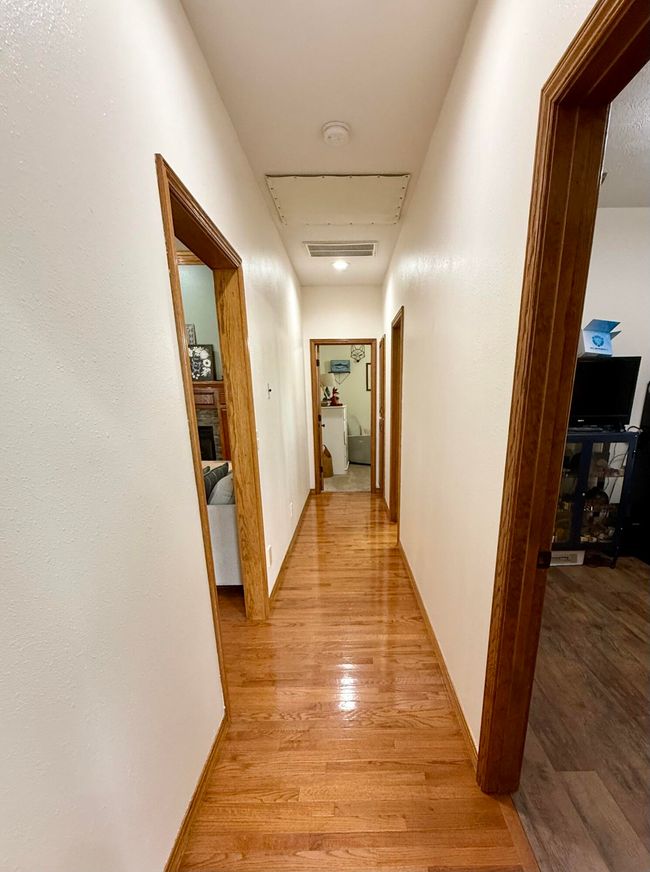 Hallway to Bedrooms 1, 2 & 3 | Image 29