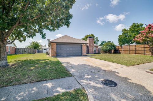102 Marquette St, Forney, TX, 75126-9760 | Card Image