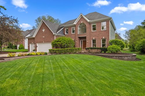 526 Ridgelawn Trl, Batavia, IL, 60510-8300 | Card Image