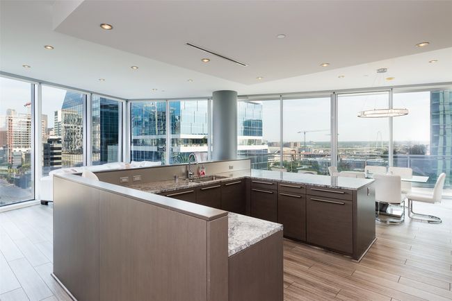 APT-1001 - 2900 Mckinnon St, Condo with 2 bedrooms, 3 bathrooms and null parking in Dallas TX | Image 32