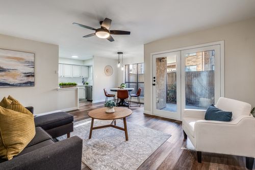 apt-4111-2100 Rainbow Dr, Arlington, TX, 76011-8831 | Card Image