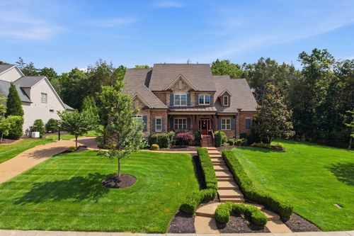 9618 Stonebluff Dr, Brentwood, TN, 37027-1468 | Card Image