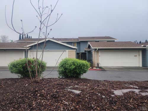 237 Sunflower Ct, Fairfield, CA, 94533-1252 | Card Image
