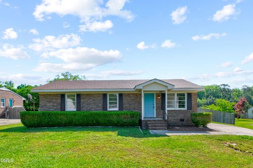 611 Benson Dr, Tarboro, NC, 27886-4713 | Card Image