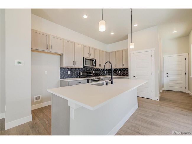 5962 Rendezvous Pkwy, Townhouse with 3 bedrooms, 3 bathrooms and null parking in Timnath CO | Image 11