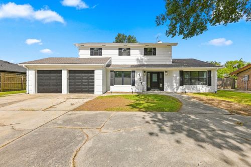 137 Glenhill Dr, Houma, LA, 70363-3810 | Card Image