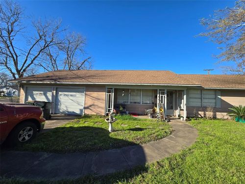 406 W North Street, Weimar, TX, 78962 | Card Image