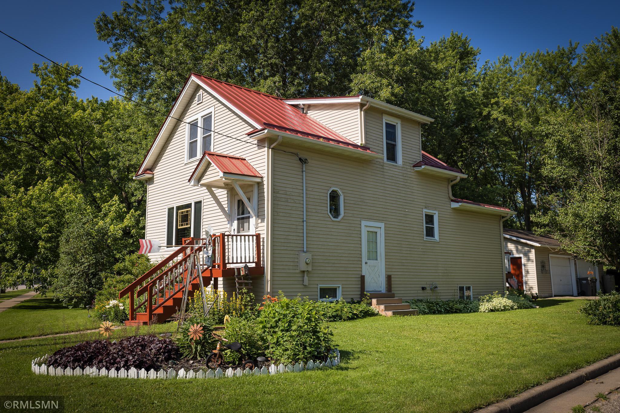 Lockwood St, Woodville, WI 54028