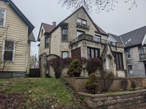 743 S 24th St, Milwaukee, WI, 53204-1136 | Card Image