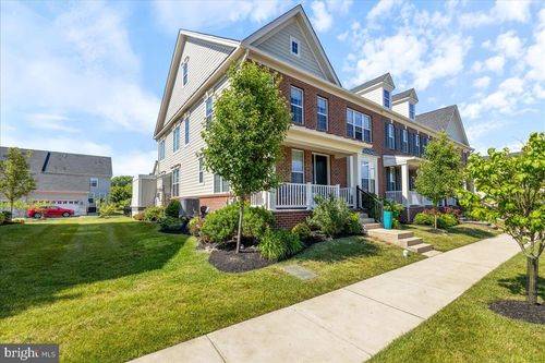 4858 W Blossom Dr, DOYLESTOWN, PA, 18902-1441 | Card Image