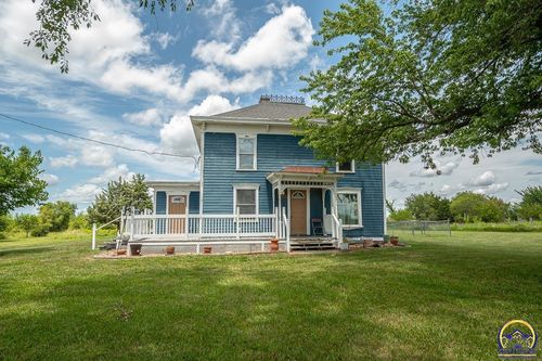 230 N 300 Rd, Overbrook, KS, 66524-8907 | Card Image