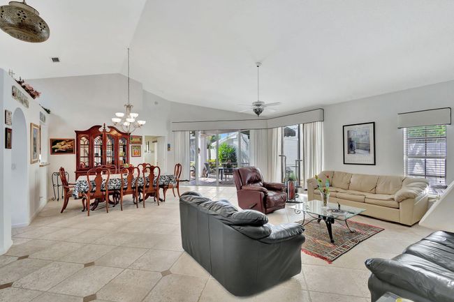 9158 Heathridge Dr, House other with 3 bedrooms, 3 bathrooms and null parking in West Palm Beach FL | Image 11