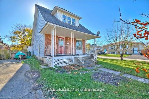 4744 Jepson St, Niagara Falls, ON, L2E1J6 | Card Image