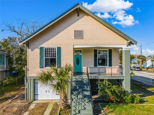 b-3902 Bernardo De Galvez, Galveston, TX, 77550 | Card Image