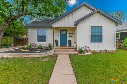 1306 Pleasant St, Gatesville, TX, 76528-2352 | Card Image