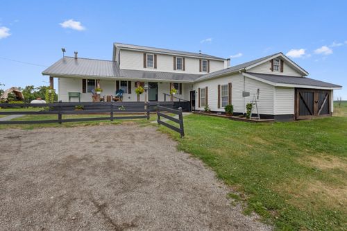 8425 Gilbert Rd, Pittsford, MI, 49271-9756 | Card Image