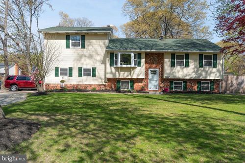 241 11th St, PASADENA, MD, 21122-4946 | Card Image