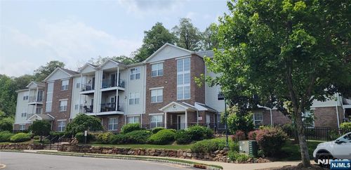 81 Mountainview Ct, Riverdale, NJ, 07457-1035 | Card Image