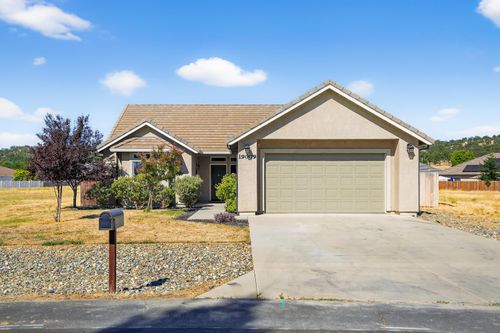 19009 Compass Dr, Cottonwood, CA, 96022-7905 | Card Image