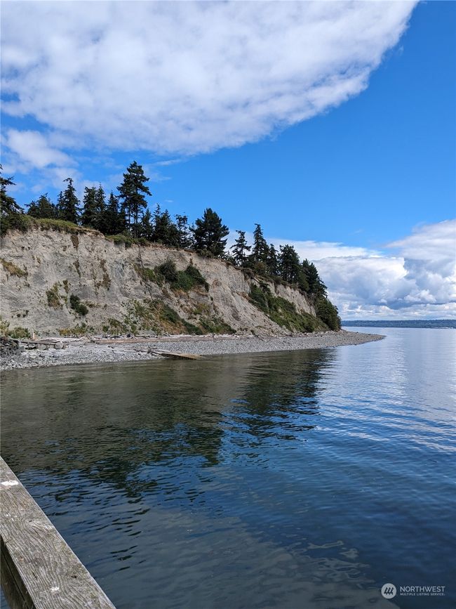 Beautiful beach with a place to barbeque | Image 6