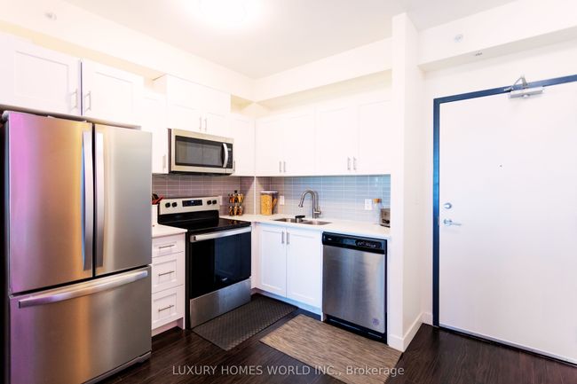 128 King St N, Condo with 2 bedrooms, 1 bathrooms and 1 parking in Waterloo ON | Image 4