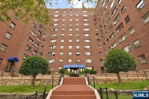 6515 Blvd, West New York, NJ, 07093 | Card Image