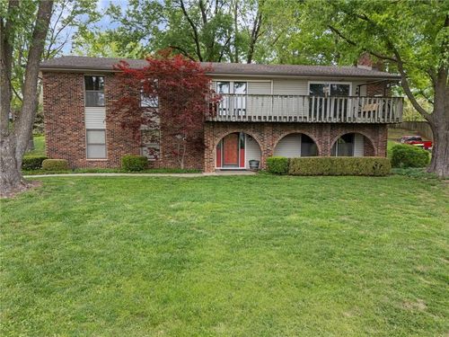 7610 Nw Westside Dr, Weatherby Lake, MO, 64152-1538 | Card Image