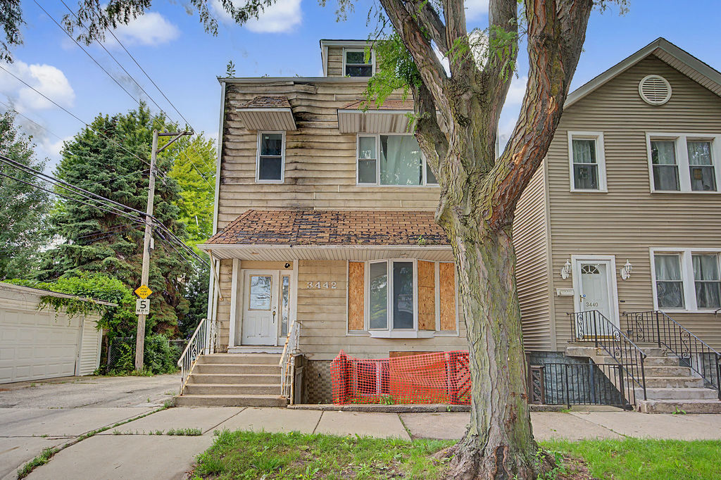 Residential Income in Chicago 3