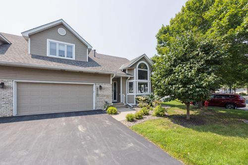 8216 Norman Creek Trl, Bloomington, MN, 55437-3814 | Card Image