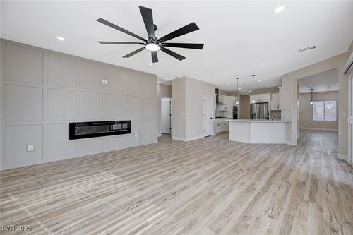 2116 Cumberland Hill Dr, Henderson, NV, 89052-7120 | Card Image