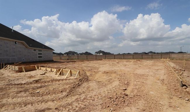 7815 Royal Pecan Loop, House other with 5 bedrooms, 4 bathrooms and 2 parking in Fulshear TX | Image 4