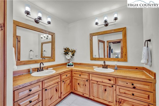 311 N Pinnacle Ridge Rd, House other with 3 bedrooms, 5 bathrooms and null parking in Beech Mountain NC | Image 34