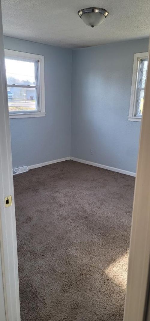 8313 Shore Dr, MACHESNEY PARK, IL, 61115-2386 | Card Image