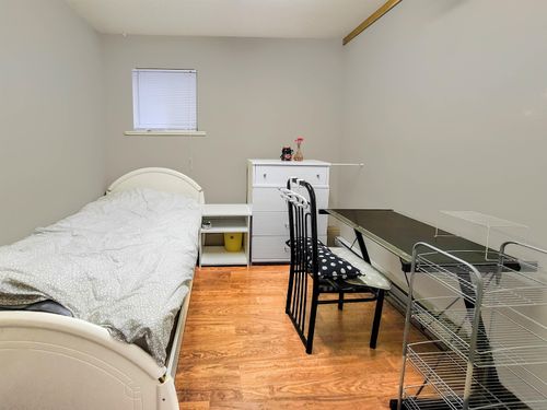 5139 Fairmont St, Vancouver, BC, V5R3V4 | Card Image