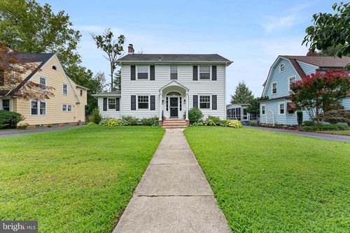 220 Linden Ave, RIVERTON, NJ, 08077-1218 | Card Image