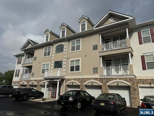 7 Cliff Rd, Woodland Park, NJ, 07424-4221 | Card Image