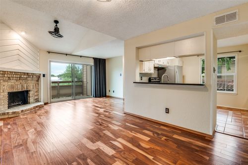 5k-7640 W Greenway Blvd, Dallas, TX, 75209-5043 | Card Image
