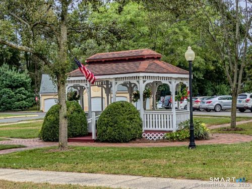8-205-75 Washington Ave, Hamden, CT, 06518-6409 | Card Image