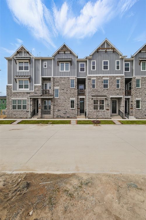 805 Heights Way, Plano, TX, 75075-1028 | Card Image