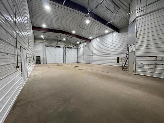 Commercial Sale in Swan River 2