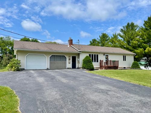 15 Spruce St, Champlain, NY, 12919-5226 | Card Image