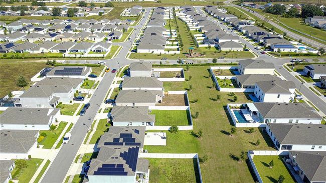 417 Pinecrest Loop, House other with 3 bedrooms, 2 bathrooms and null parking in DAVENPORT FL | Image 37