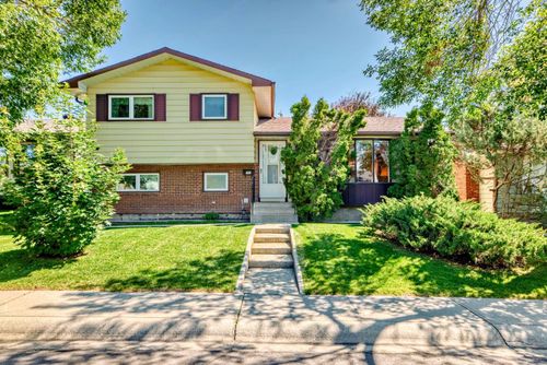 156 Whiteview Close Ne, Calgary, AB, T1Y1R2 | Card Image