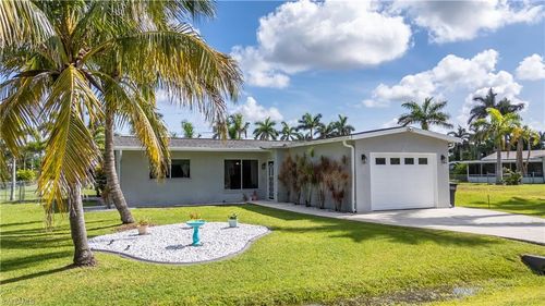 9948 Almetta Ave, FORT MYERS, FL, 33919-6604 | Card Image