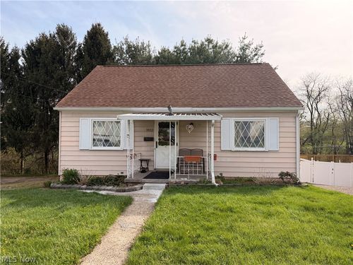 3922 Hanlin Way, Weirton, WV, 26062-4308 | Card Image